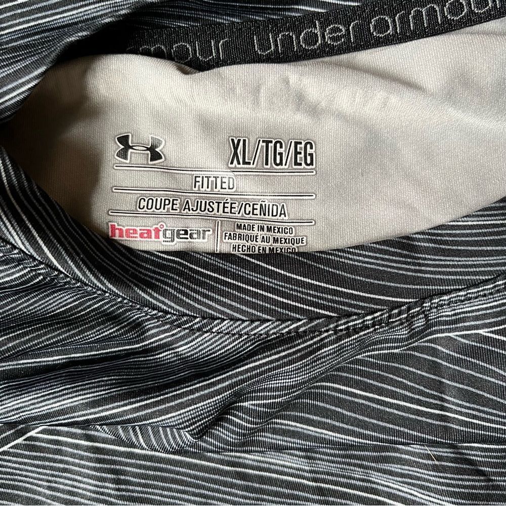 Under Armour top - Picture 4 of 4